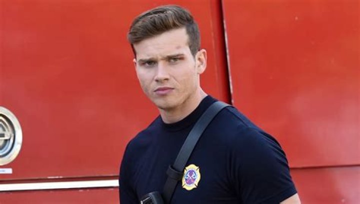 Oliver Stark's Dating Life Explored