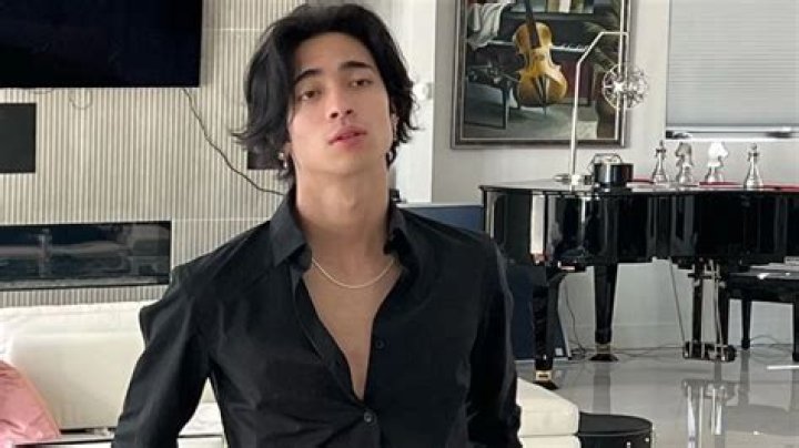 Unveiling The Height Of Sebastian Moy: Uncovering Secrets To Success